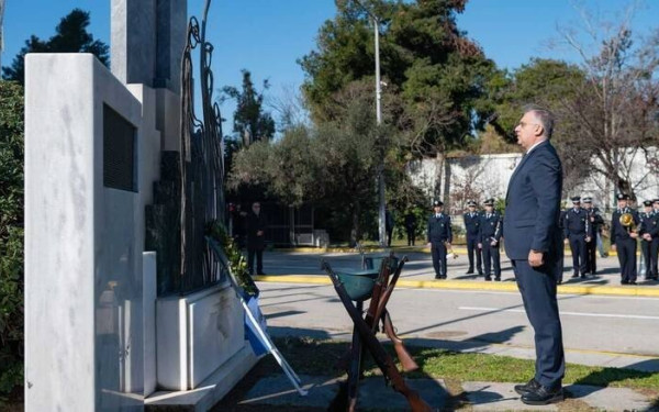 Θεοδωρικάκος για αστυνομικούς που έπεσαν στο καθήκον: «Τους οφείλουμε πολλά»