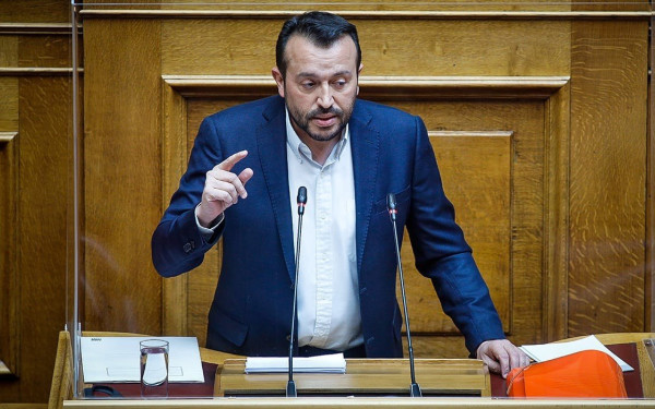 Ν. Παππάς: «Ο 'παραιτηθείς' διευθύνων σύμβουλος του ΟΣΕ υπογράφει αποφάσεις για αμοιβές»