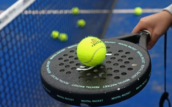 Τι είναι το padel στο οποίο θέλει να επενδύσει ο Ιμπραΐμοβιτς στη Λάρισα (βίντεο)