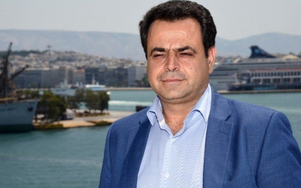 Ρόδος: Σε κλίμα πένθους και οδύνης η κηδεία του Νεκτάριου Σαντορινιού