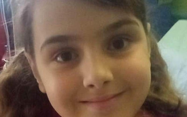 Πευκοχώρι Χαλκιδικής: Μαθητές έστησαν κουμπαράδες σε σχολεία και καταστήματα για να βοηθήσουν τη μικρή Σμαράγδα