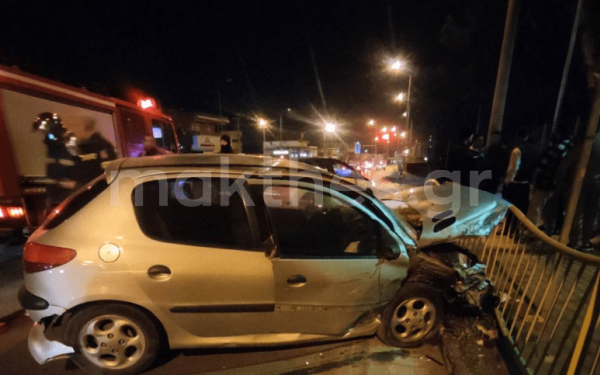 Σοκαριστικό τροχαίο ατύχημα στον Φοίνικα με 2 τραυματίες - Πέρασε στο αντίθετο ρεύμα το όχημα (φωτ.)