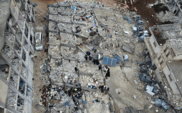 Νέο «θαύμα» στην Τουρκία: Ανασύρθηκε ζωντανός ένας άνδρας από τα χαλάσματα μετά από 11 ημέρες (βίντεο)