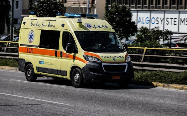 Θανατηφόρο τροχαίο στη Σαντορίνη: Νεκρή 28χρονη τουρίστρια με γουρούνα