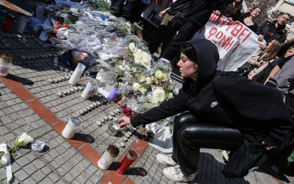 Συγκεντρώσεις σε Καμάρα και Περαία για το δυστύχημα στα Τέμπη