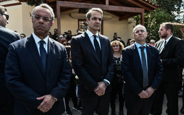 Τραγωδία στα Τέμπη: Οδύνη στην κηδεία του 35χρονου μηχανοδηγού Σπύρου Βούλγαρη - Παρών ο Μητσοτάκης