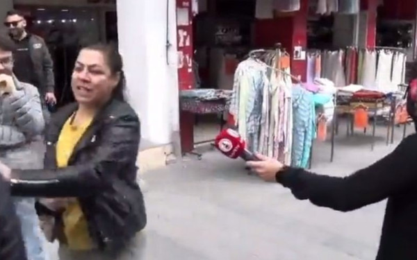 Βίντεο: Γυναίκα χαστουκίζει τον άντρα της επειδή είπε ότι θα ψηφίσει Ερντογάν