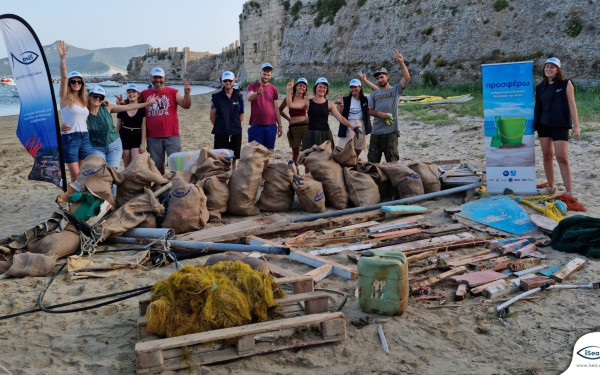 Καλαμαριά: Παράκτιος καθαρισμός στην Ακτή Ντοβίλ
