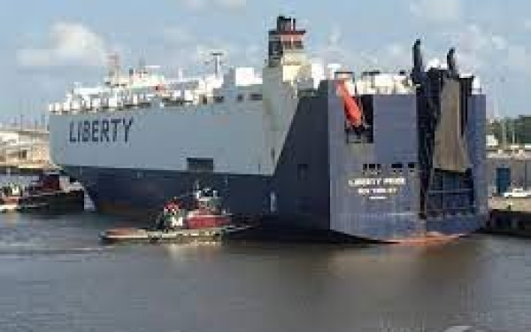 Αλεξανδρούπολη: Κατέπλευσε το γιγάντιο αμερικανικό οχηματαγωγό «LIBERTY PRIDE»