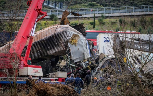 Τραγωδία στα Τέμπη: Τι μετέφερε τελικά η εμπορική αμαξοστοιχία; (βίντεο)