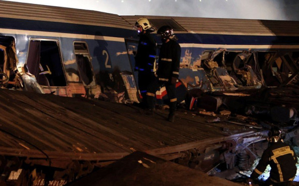 Τραγωδία στα Τέμπη: Συναντήσεις συγγενών των θυμάτων με εκπροσώπους κομμάτων