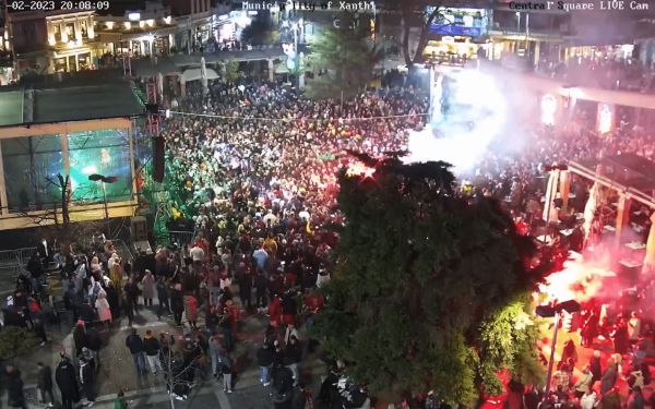 Ξάνθη: Χιλιάδες καρναβαλιστές έκαναν τη νύχτα ημέρα (βίντεο, φωτ.)