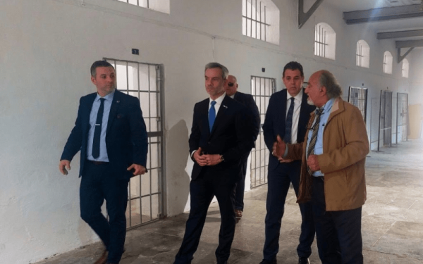 Στην Κύπρο για την ορκωμοσία Χριστοδουλίδη ο Κ. Ζέρβας (φωτ.)