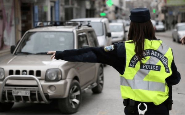 Ειδικά μέτρα λαμβάνει η αστυνομία σε όλη τη χώρα για την έξοδο των εκδρομέων