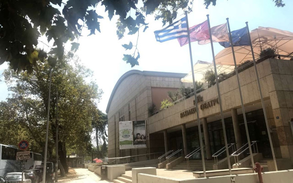 Η ιστορία της προσφυγικής Καλαμαριάς αναβιώνει στο Βασιλικό Θέατρο