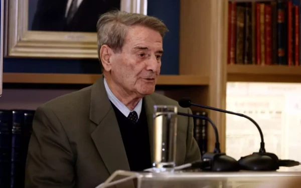 Πέθανε ο δημοσιογράφος Βασίλης Νικολόπουλος