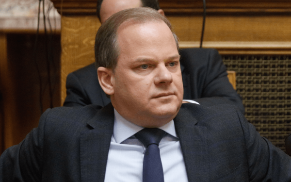 Μίλησε ο Καραμανλής μετά τις αναφορές Τσίπρα στις Σέρρες με φόντο το έγκλημα στα Τέμπη