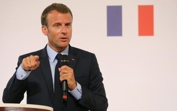 Γαλλία: Ο Μακρόν "δεν αναγνωρίζει" τους πραξικοπηματίες του Νίγηρα 