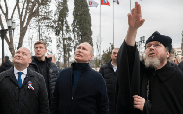 Ο Πούτιν επισκέφθηκε την κατεχόμενη Μαριούπολη στην Ουκρανία (βίντεο)