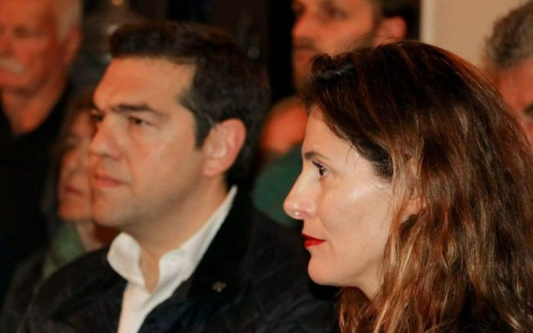 Πέθανε η μητέρα της Μπέτυς Μπαζιάνα - Ακύρωσε τις κομματικές δραστηριότητές του ο Αλέξης Τσίπρας 