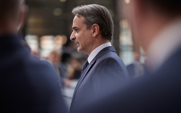 Στον πρωθυπουργό οι «γαλάζιες» λίστες