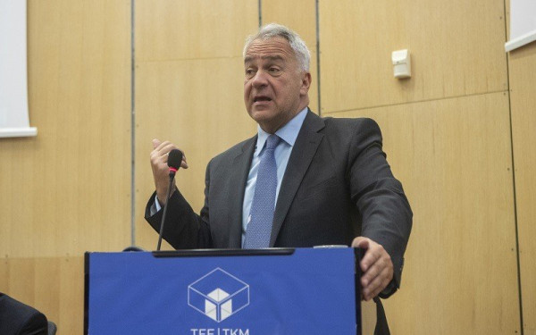 Μ. Βορίδης από Θεσσαλονίκη: «Οι αποκεντρωμένες διοικήσεις θα συνεχίσουν να υπάρχουν»	