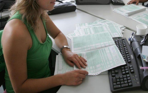 Φορολογικές δηλώσεις 2025: Tρεις νέοι κωδικοί του E1 για «κούρεμα» του φόρου