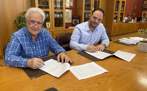 Καλαμαριά: Φωτίζεται και το τελευταίο κομμάτι της οδού Σουρμένων