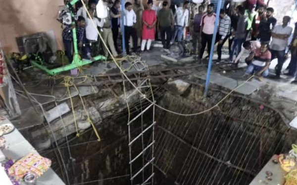 Τραγωδία στην Ινδία: Κατέρρευσε πάτωμα σε ινδουιστικό ναό - Στους 35 οι νεκροί