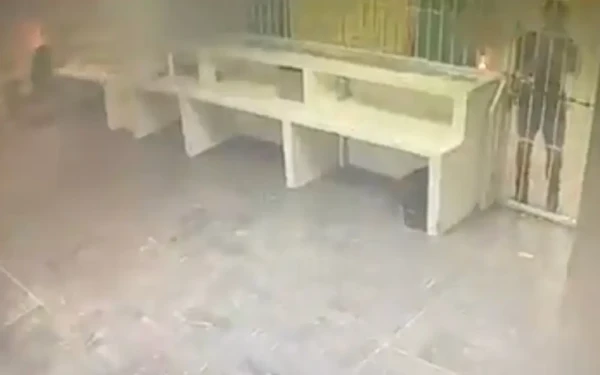 Σοκαριστικό βίντεο: Φύλακες στο Μεξικό άφησαν 40 μετανάστες να καούν ζωντανοί σε φωτιά