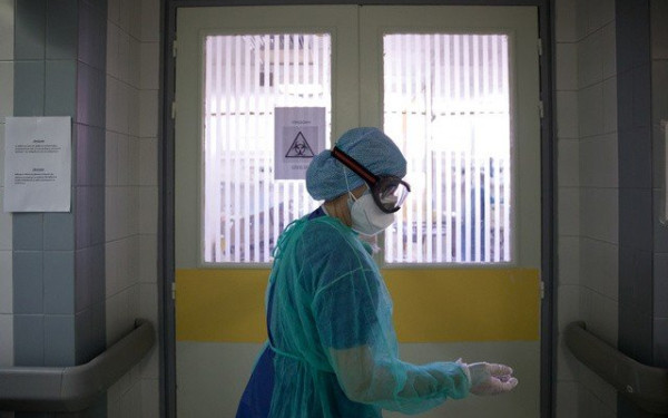 Κατάργηση ΜΕΘ COVID: Πώς θα συνυπάρχουν αρνητικοί και θετικοί στον κορονοϊό