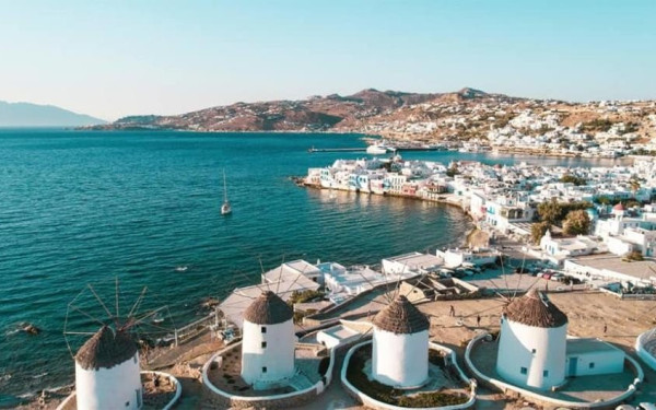 Μύκονος: Νέο επεισόδιο και συλλήψεις σε πασίγνωστο κλαμπ για vip στη Ψαρού