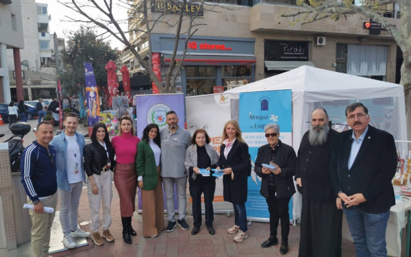Θεσσαλονίκη: Πασχαλινό bazaar στην πλατεία Ευόσμου (φωτ.)