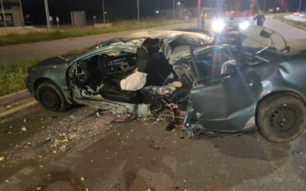 Στο φως βίντεο από τη στιγμή που ο 19χρονος χάνει τον έλεγχο του αυτοκινήτου - Έτρεχε με 150 χιλιόμετρα