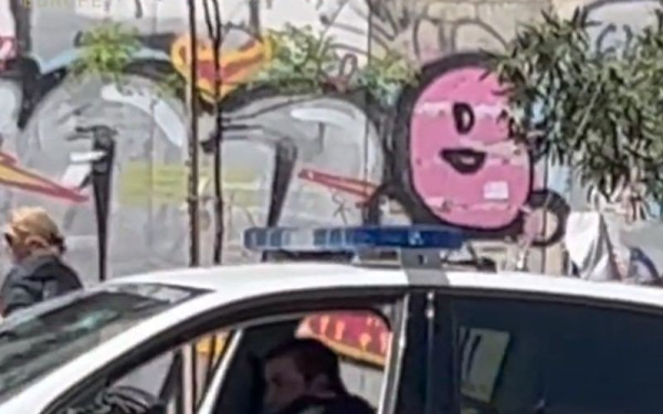ΑΣΟΕΕ: «Φοβήθηκα ότι θα με λιντσάρουν», είπε ο αστυνομικός που πυροβόλησε στον αέρα - Αφέθηκε ελεύθερος (βίντεο)