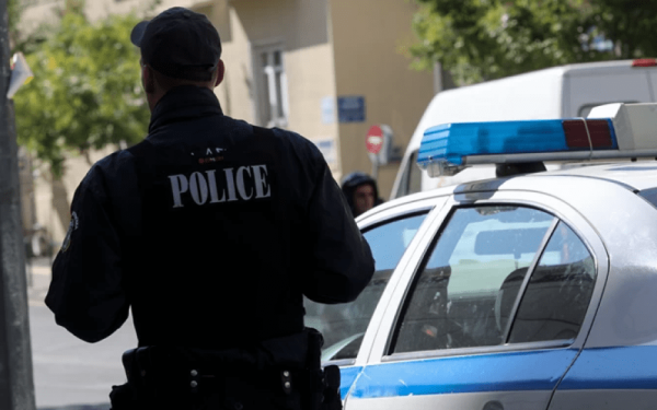 Συνελήφθη αστυνομικός για κλοπή ενώ βρισκόταν σε άδεια