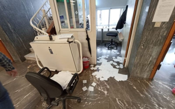 Άγνωστοι διέρρηξαν το δημαρχείο Κομοτηνής