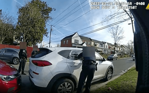 ΗΠΑ: Αστυνομικός σκότωσε με 5 πισώπλατους πυροβολισμούς έναν Αφροαμερικάνο (βίντεο)