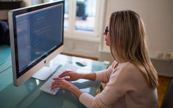 Αναγκαίες οι ψηφιακές δεξιότητες για πάνω από το 60% των θέσεων εργασίας μέχρι το 2030