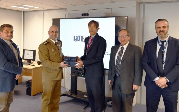 Την IDE επισκέφθηκε ο ακόλουθος Άμυνας της Ρουμανίας στην Ελλάδα