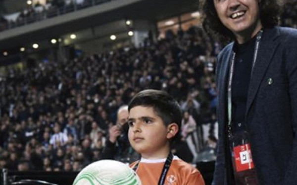 «Μια μπάλα για όλους»: Ένας χρόνος μετά το γκολ του Λέανδρου στην Τούμπα - Η ειδική μπάλα για τυφλά παιδιά ταξιδεύει σε όλο τον κόσμο (βίντεο)