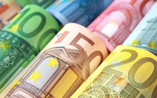 Κόσοβο: Από 1η Φεβρουαρίου απαγορεύεται η χρήση του δηναρίου - Ανησυχία στον σερβικό πληθυσμό