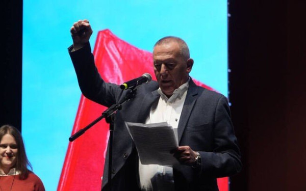 Χαιρετισμός του ΚΚΕ στην μεγάλη προεκλογική συγκέντρωση του ΚΚ Τουρκίας (βίντεο)