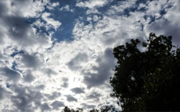 Κυριακή του Πάσχα: Με τι καιρό θα ψήσουμε τον οβελία - Η πρόγνωση της ΕΜΥ