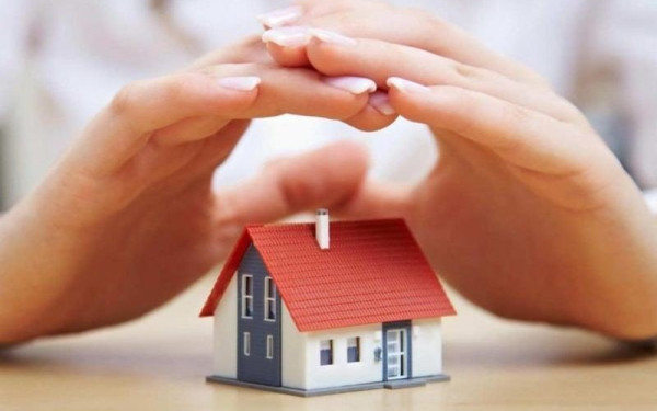 Πάγωμα κυμαινόμενων επιτοκίων στα στεγαστικά: «Ομπρέλα» προστασίας σε περίπου 400.000 δανειολήπτες