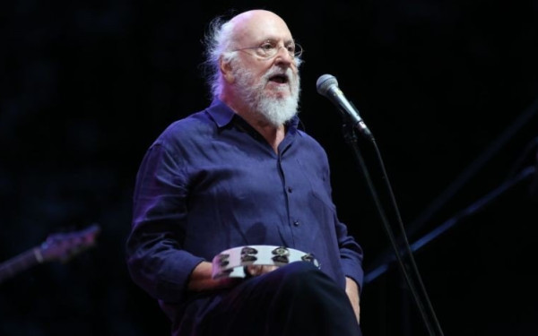 Ο δήμος Θεσσαλονίκης τιμά τον μεγάλο τραγουδοποιό Διονύση Σαββόπουλο - Θα του απονείμει το Αργυρό Μετάλλιο της πόλης