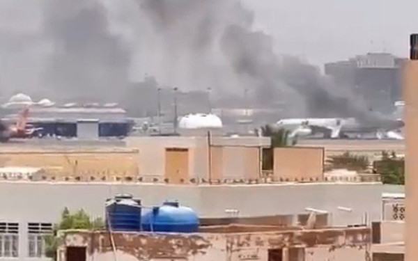 Ώρες αγωνίας για τους Έλληνες του Σουδάν: «Κινδυνεύεις ακόμη και να ανοίξεις την πόρτα» (βίντεο)