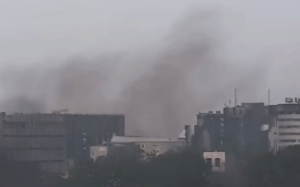 Πυρά και εκρήξεις ακούγονται στο Χαρτούμ του Σουδάν με την έναρξη της κατάπαυσης του πυρός (βίντεο)