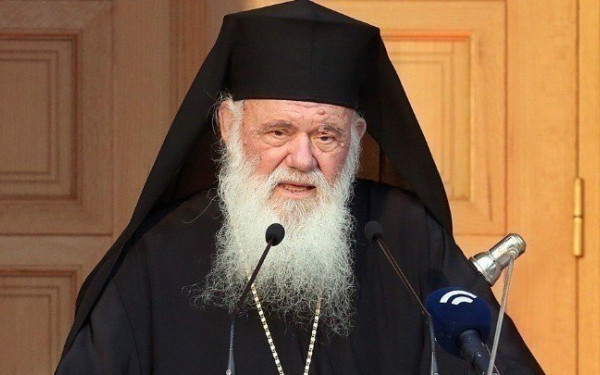 Αρχιεπίσκοπος Ιερώνυμος για νομοσχέδιο ομόφυλων ζευγαριών: «Αυτά τα λύνει το κράτος. Εγώ θα τα λύσω;»