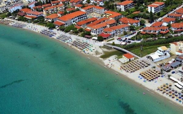 Χαλκιδική: Νεκρός 76χρονος λουόμενος στην παραλία Σίβηρης – Κινητοποιήθηκαν ΕΟΔ και ΕΚΑΒ